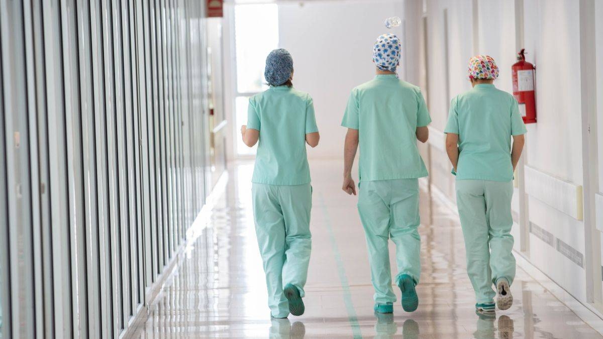 Luke dulac porn she was exactly on time and welcomed me in,