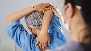 Un estudio revela beneficios de prótesis reversa de hombro en fracturas complejas del húmero