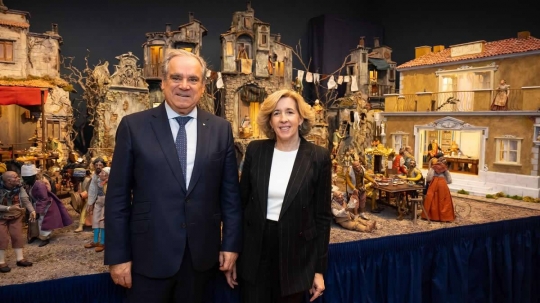 La Real Farmacia Española luce en el Belén del Palacio Real con una botica napolitana