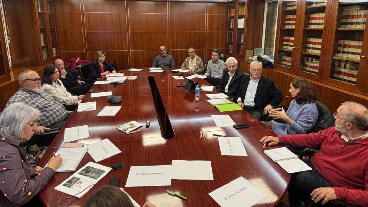 El Colegio de Veterinarios de Madrid y AMVAC promueven un proyecto para fortalecer el sector clínico veterinario