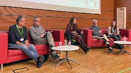 Cantabria refuerza la humanización en sanidad: reconocer a los profesionales y escuchar al paciente