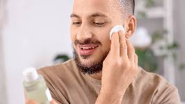 La ciencia detrás del cuidado de la piel masculina: activos, concentración y eficacia