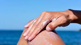 Los fotoprotectores ‘estrella’ de 2026: elige los mejor valorados por los expertos este verano