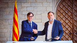 El pacto presupuestario entre Illa y ERC recoge 250 millones extra para la sanidad pública de Cataluña