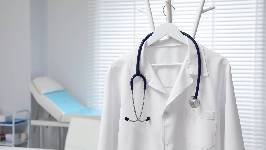 La jubilación anticipada se puede “comer” hasta un 21% de la pensión del médico