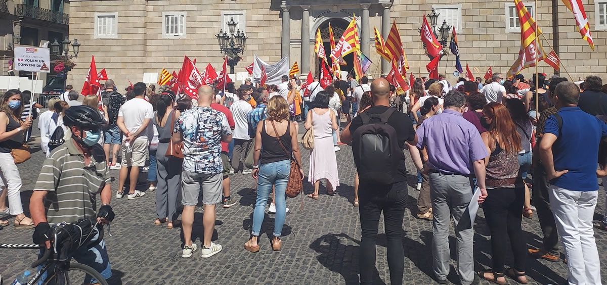 CCOO y UGT exigen a pie de calle soluciones para la sanidad catalana ...